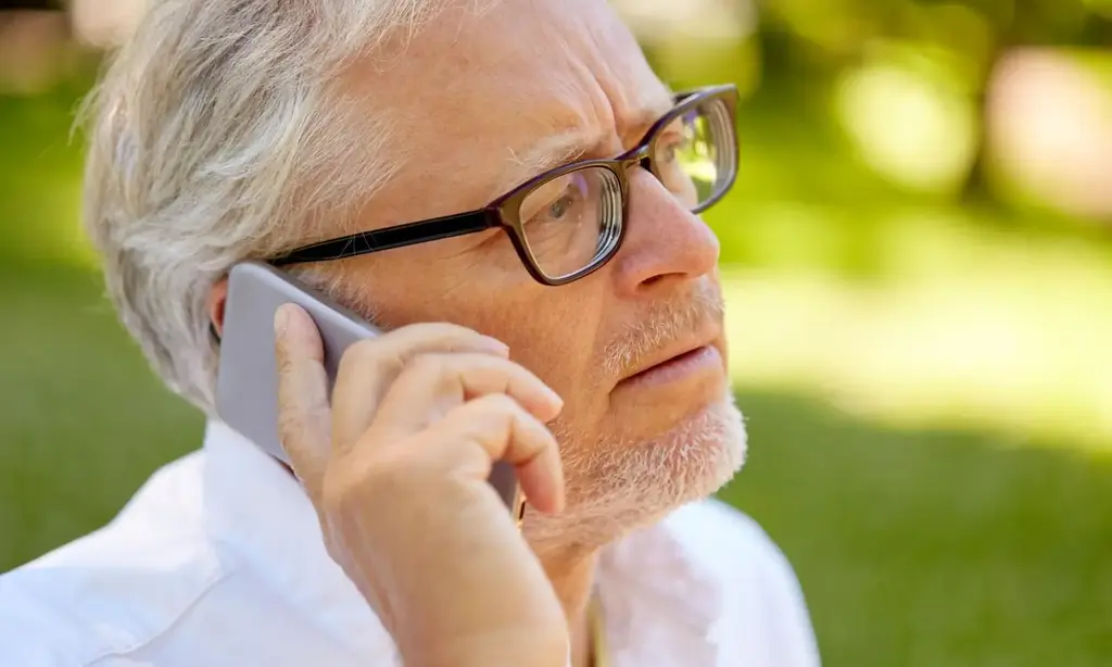 Man discussing about what is good eye pressure