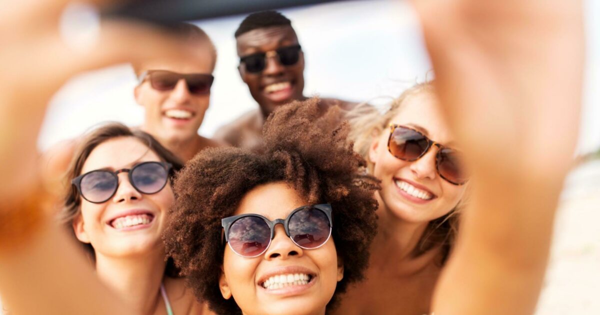 How To Protect Your Eyes From UV Light Damage | Eduardo Besser, MD